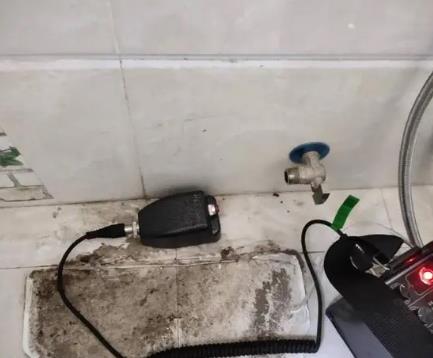 淅川屋顶漏水维修公司分享下卫生间漏水的危害及解决方法